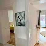 Center Oasis Retreat 포드고리차