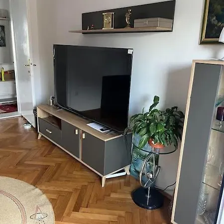 Apartment Center Oasis Retreat